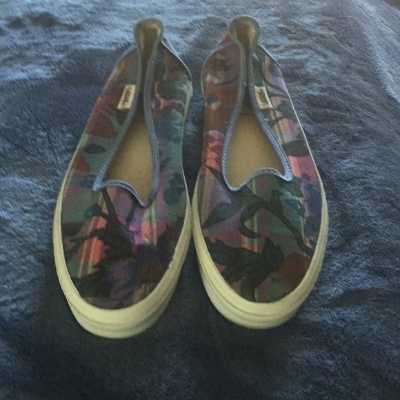 COPY - Vans slip ons - Picture 1 of 7